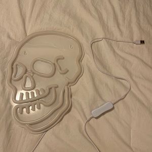 Pink light up LED skull — wall decor